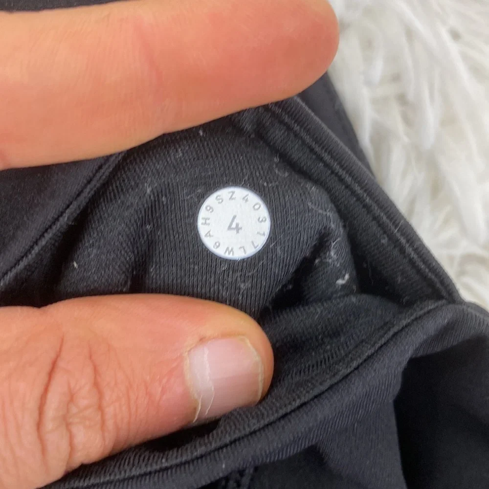 Lululemon Extra Mile Crop (Reflective 23